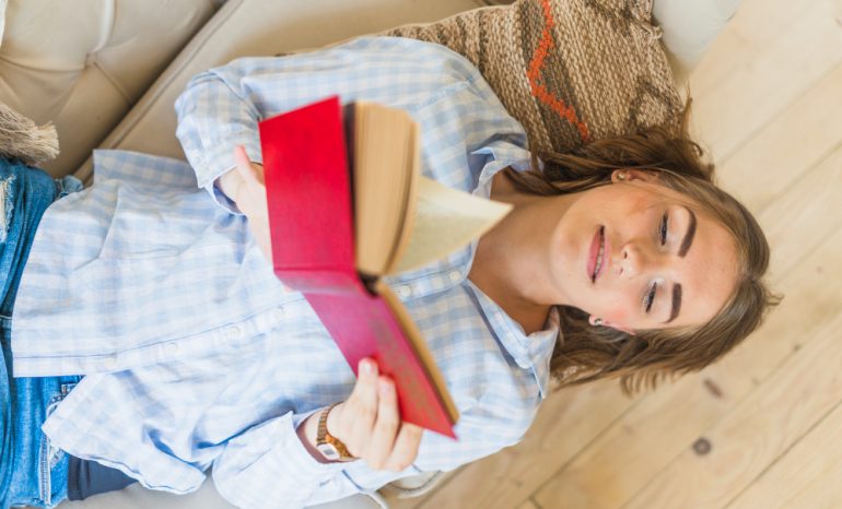 How to Choose the Perfect Book as a Gift: Tips from Book Daniel